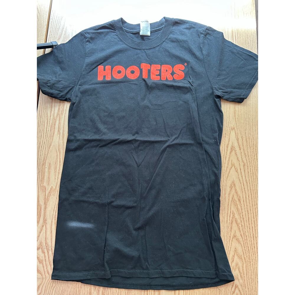 New Mens Hooters “Official Party Starter 🦉” T-shirt Black size Small